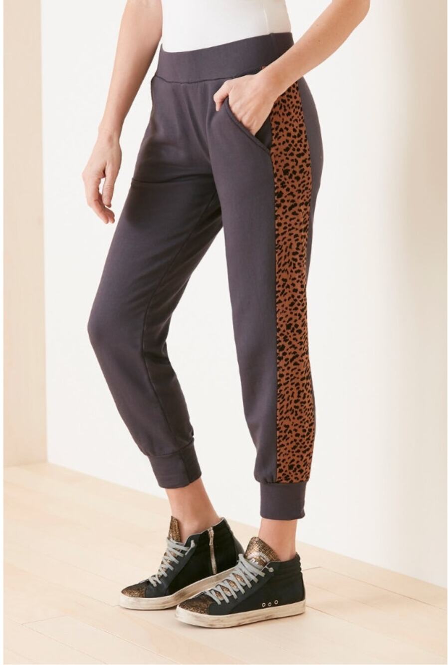 MONROW NWT Evereve Gray Leopard Sporty Sweatpant Jogger // S